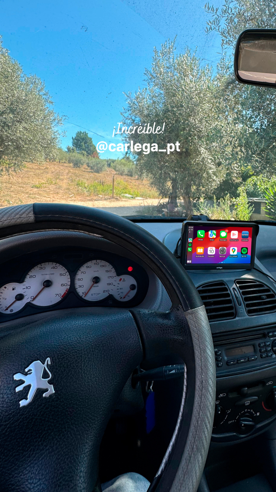 Pantalla Carlega X instalada en el salpicadero: ¡increíble!